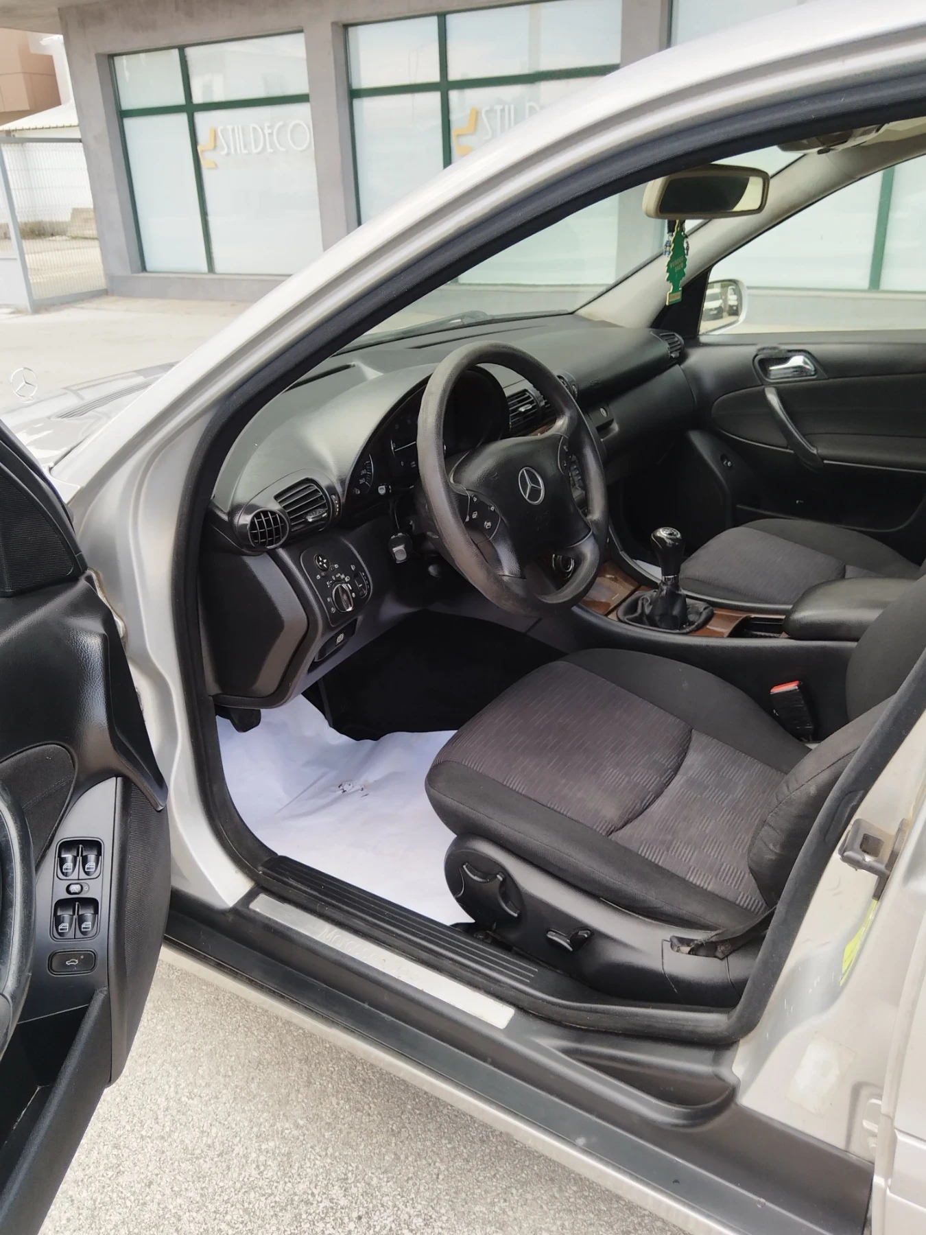 Mercedes-Benz C 200 2.2 CDI, снимка 10 - Автомобили и джипове - 55253522