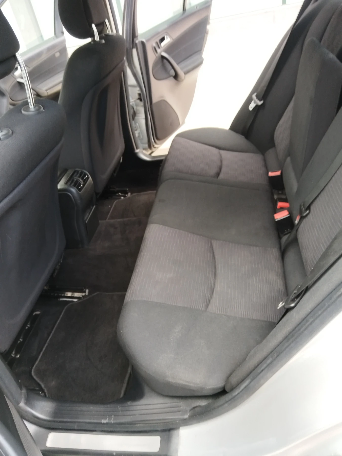Mercedes-Benz C 200 2.2 CDI, снимка 13 - Автомобили и джипове - 55253522