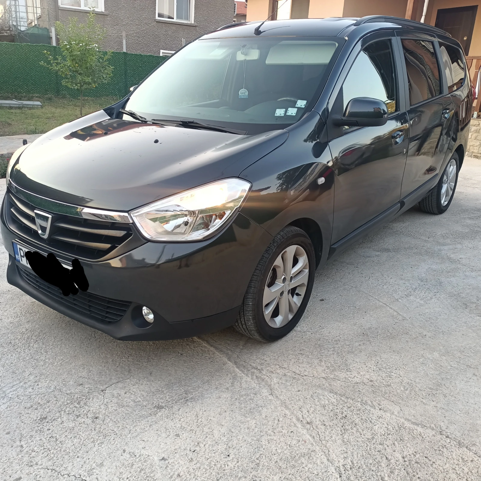 Dacia Lodgy 1.5 DCI-6скорости, снимка 2 - Автомобили и джипове - 55695637
