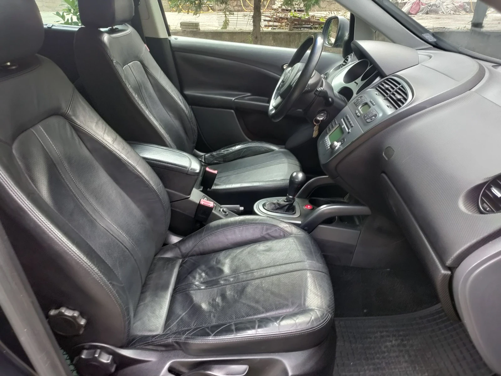 VW Touran Altea XL 2.0TDI 8V BMM Automatic, снимка 9 - Автомобили и джипове - 55725403