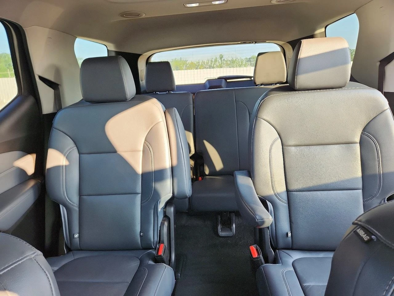 Chevrolet Traverse 3.6l Lt, снимка 10 - Автомобили и джипове - 56075276