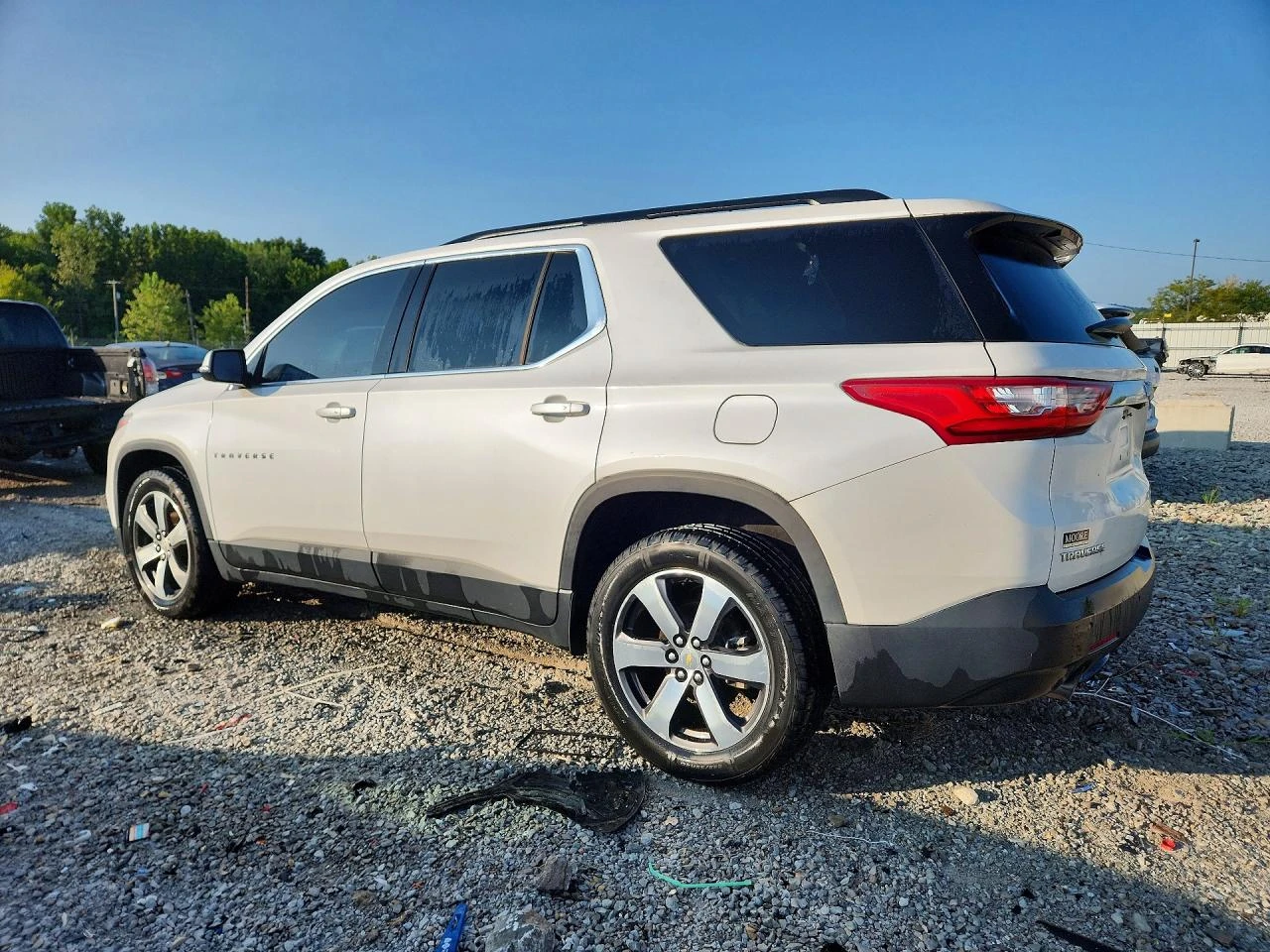 Chevrolet Traverse 3.6l Lt, снимка 2 - Автомобили и джипове - 56075276