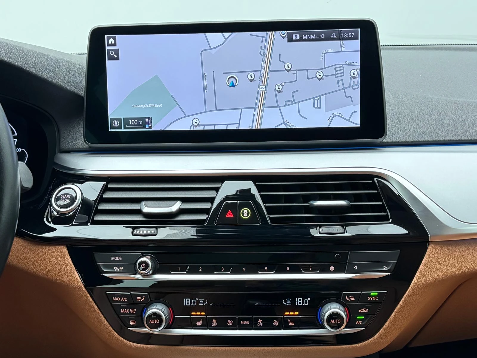BMW 520 e Hybrid Touring, снимка 10 - Автомобили и джипове - 56365401