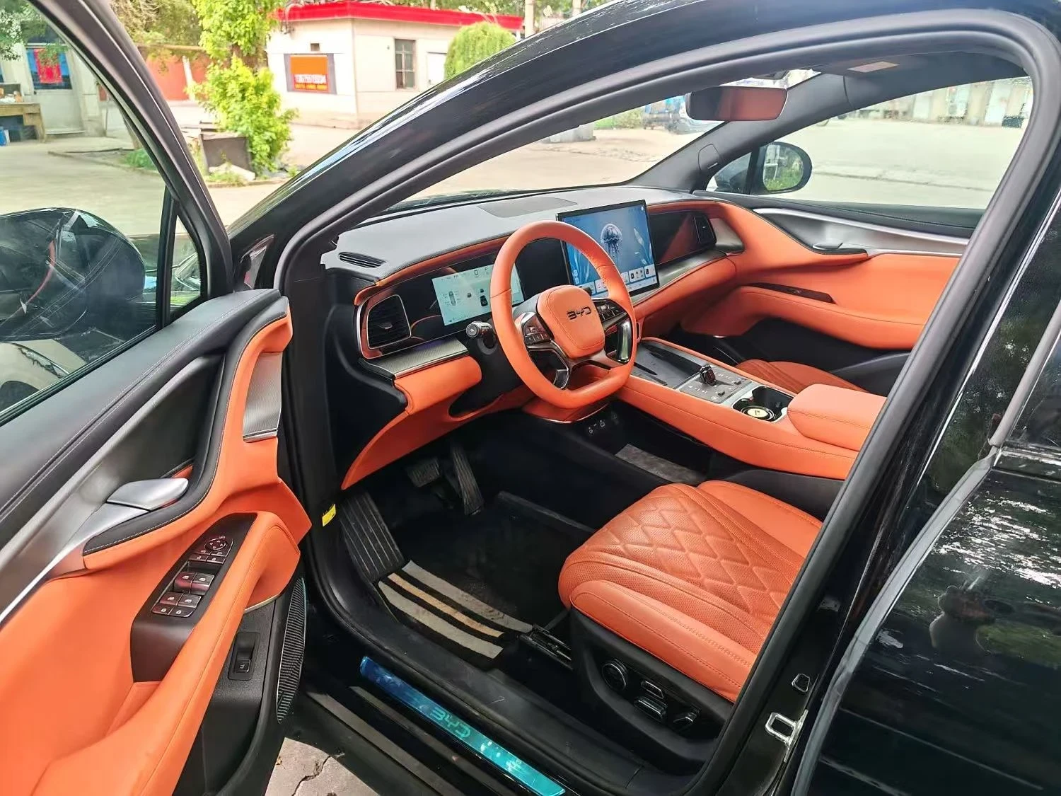 BYD Sealion 7 Long Range 610 autogeorge.com, снимка 5 - Автомобили и джипове - 56426923