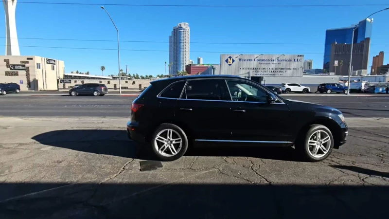 Audi Q5, снимка 4 - Автомобили и джипове - 47875272