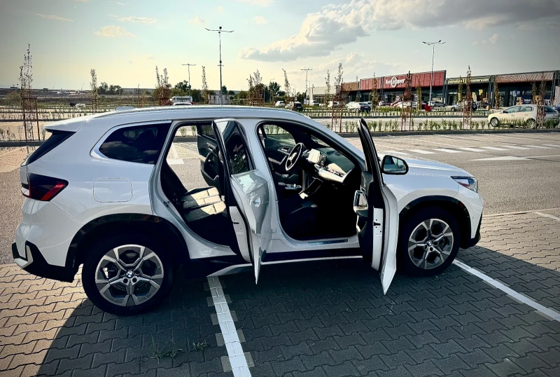 BMW X1 xDrive28i 2.0 Бензин xLine 241 к.с. AWD PANO LED, снимка 10 - Автомобили и джипове - 52819816