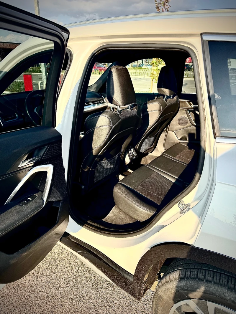 BMW X1 xDrive28i 2.0 Бензин xLine 241 к.с. AWD PANO LED, снимка 14 - Автомобили и джипове - 52819816