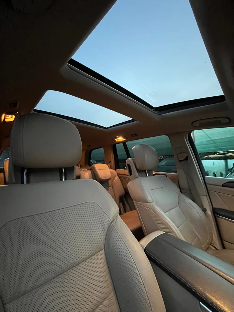 Mercedes-Benz GL 550 AMG* 4-MATIC* PANO* 360* FULL* СОБСТВЕН ЛИЗИНГ, снимка 9 - Автомобили и джипове - 52646110