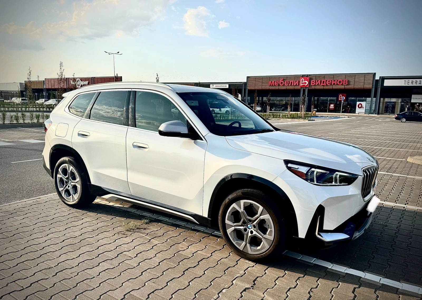 BMW X1 xDrive28i AWD xLine 241 hp 2L Панорама - изображение 5