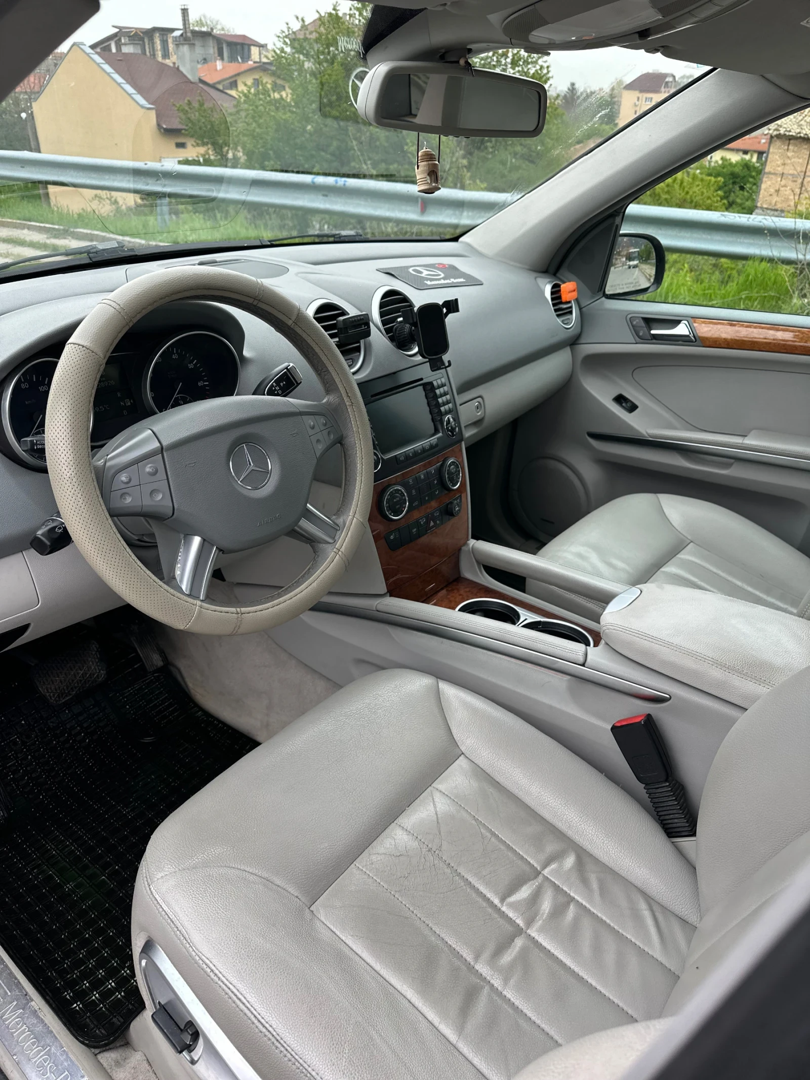 Mercedes-Benz ML 350  - изображение 6