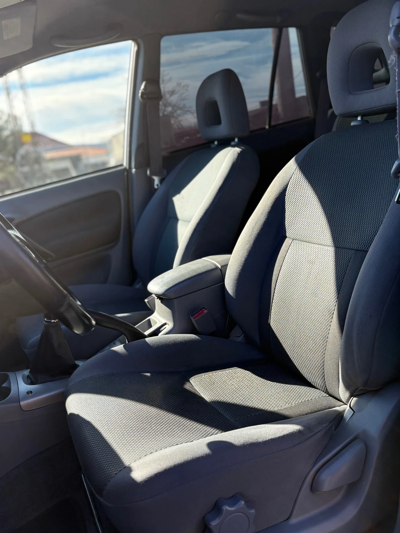 Toyota Rav4  - изображение 6