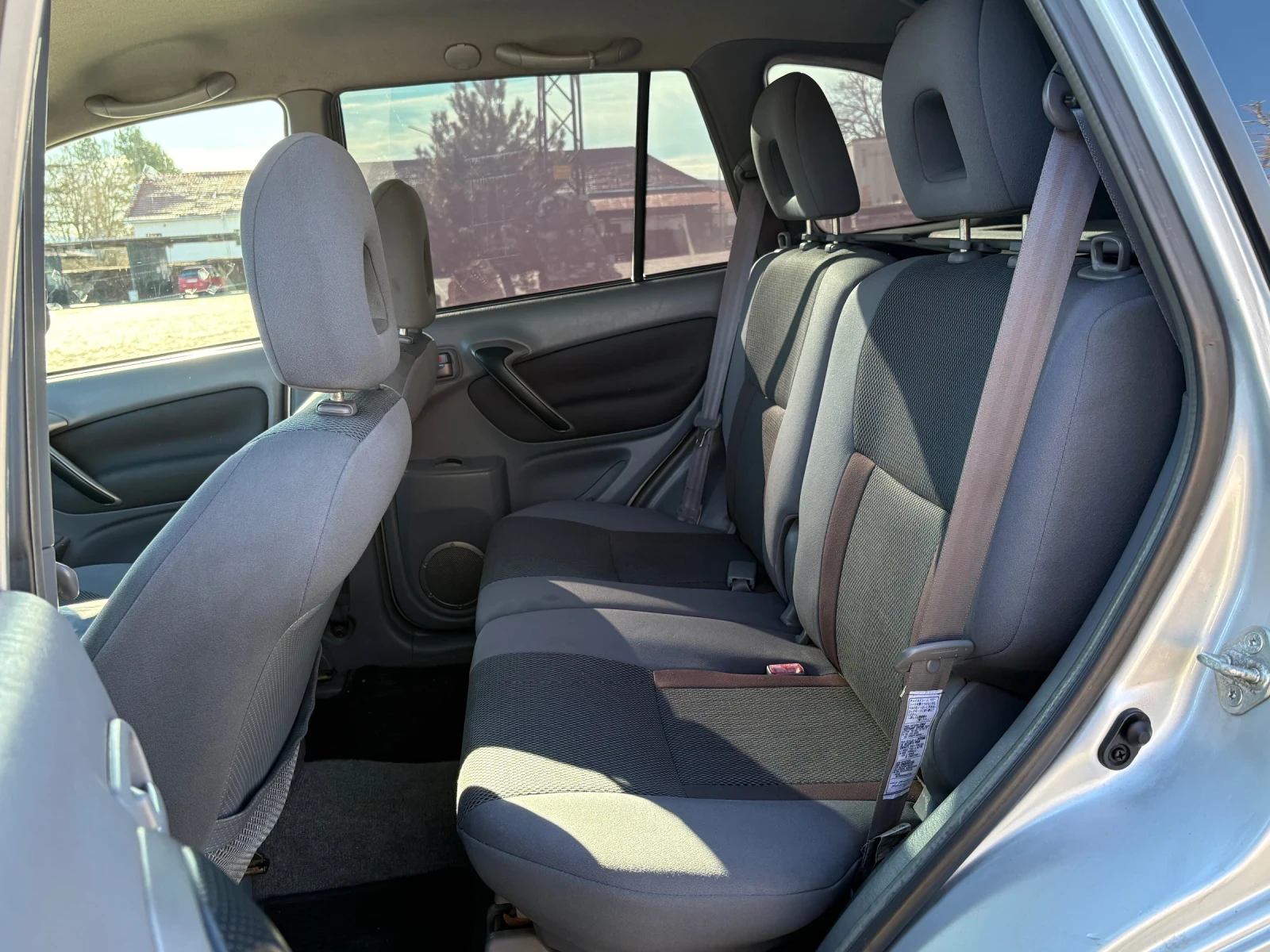 Toyota Rav4  - изображение 7