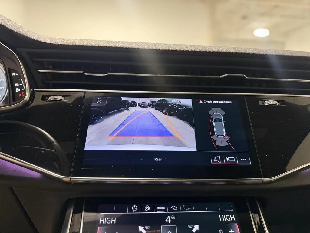 Audi Q7 quattro Komfort* TFSI* АвтоКредит* (ЦЕНА ДО БГ), снимка 12 - Автомобили и джипове - 53962477