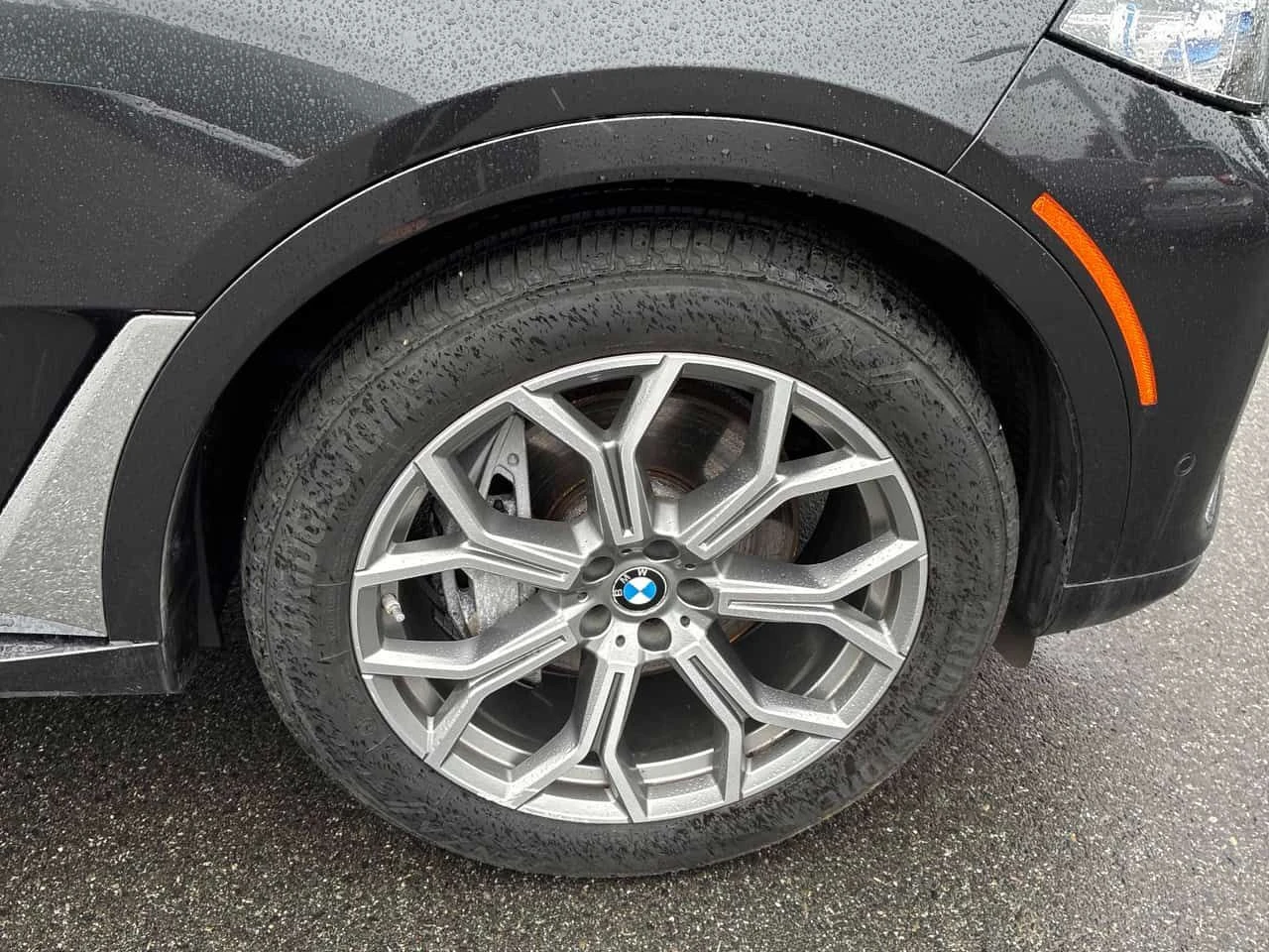 BMW X7 XDRIVE40I| SWAROWSKI| 360| PANO| 7 МЕСТЕН| , снимка 6 - Автомобили и джипове - 54097497