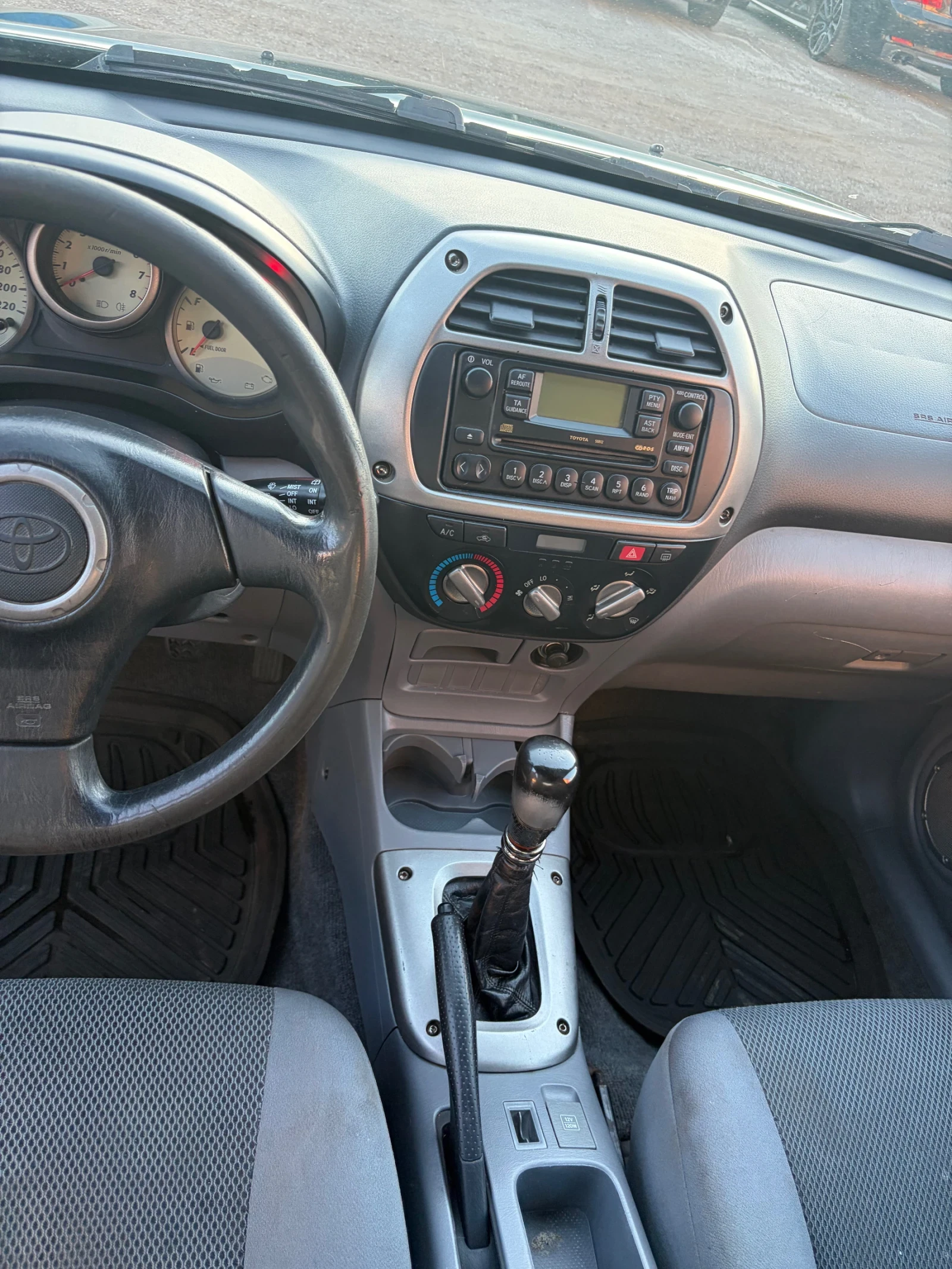 Toyota Rav4, снимка 12 - Автомобили и джипове - 54163184