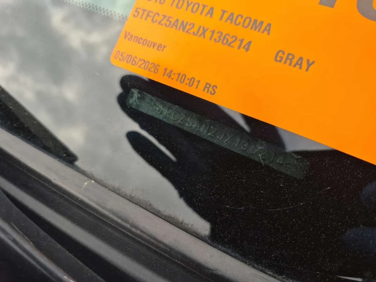 Toyota Tacoma * TRD OFF ROAD CREW CAB SHORT BED * CARFAX* 4x4 , снимка 17 - Автомобили и джипове - 54519423