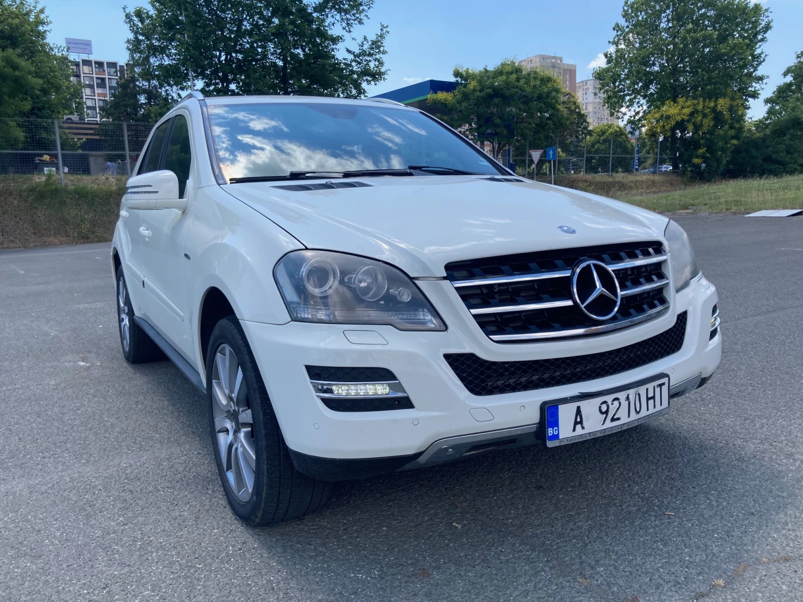 Mercedes-Benz ML 350 Grand Edition, снимка 2 - Автомобили и джипове - 55083690