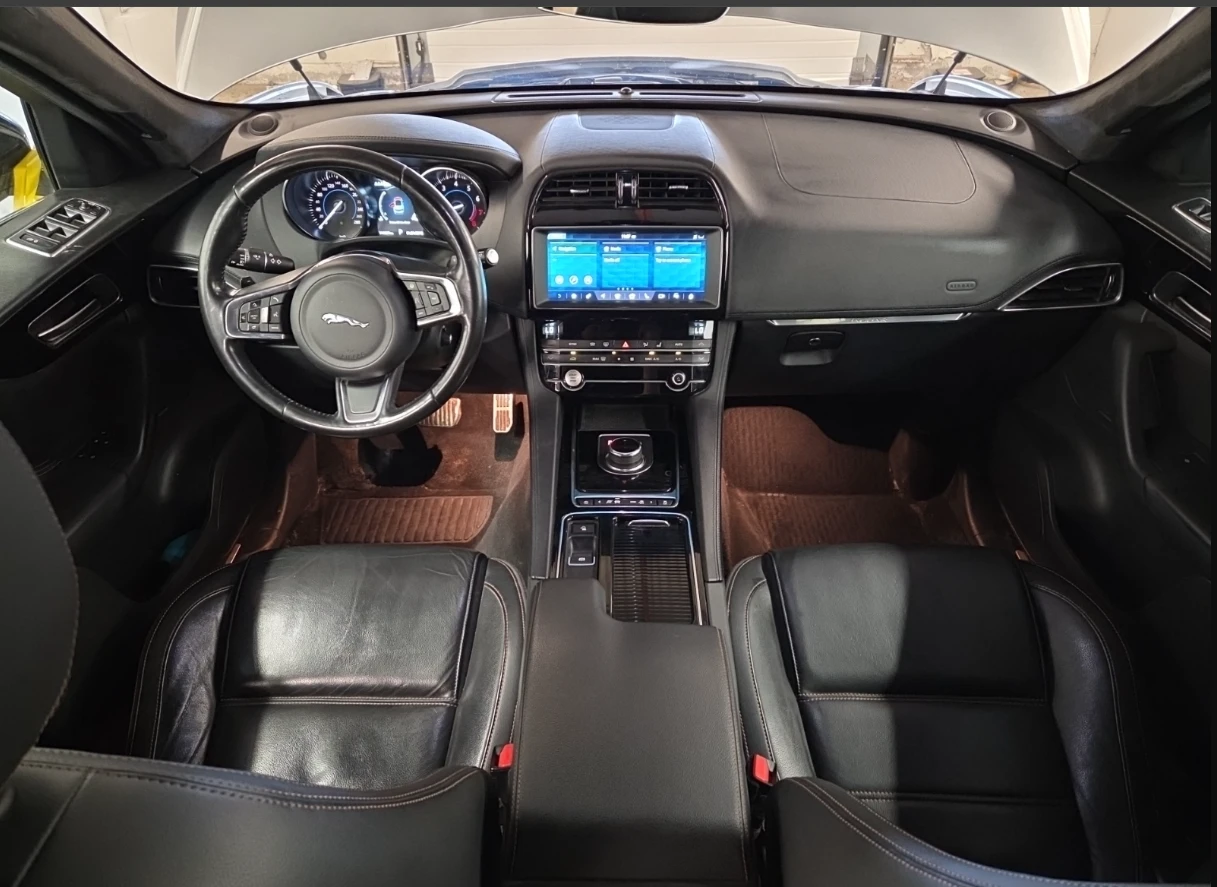 Jaguar F-PACE AWD* Prestige* CAM* Подгрев* Памет* Пано, снимка 10 - Автомобили и джипове - 55161679