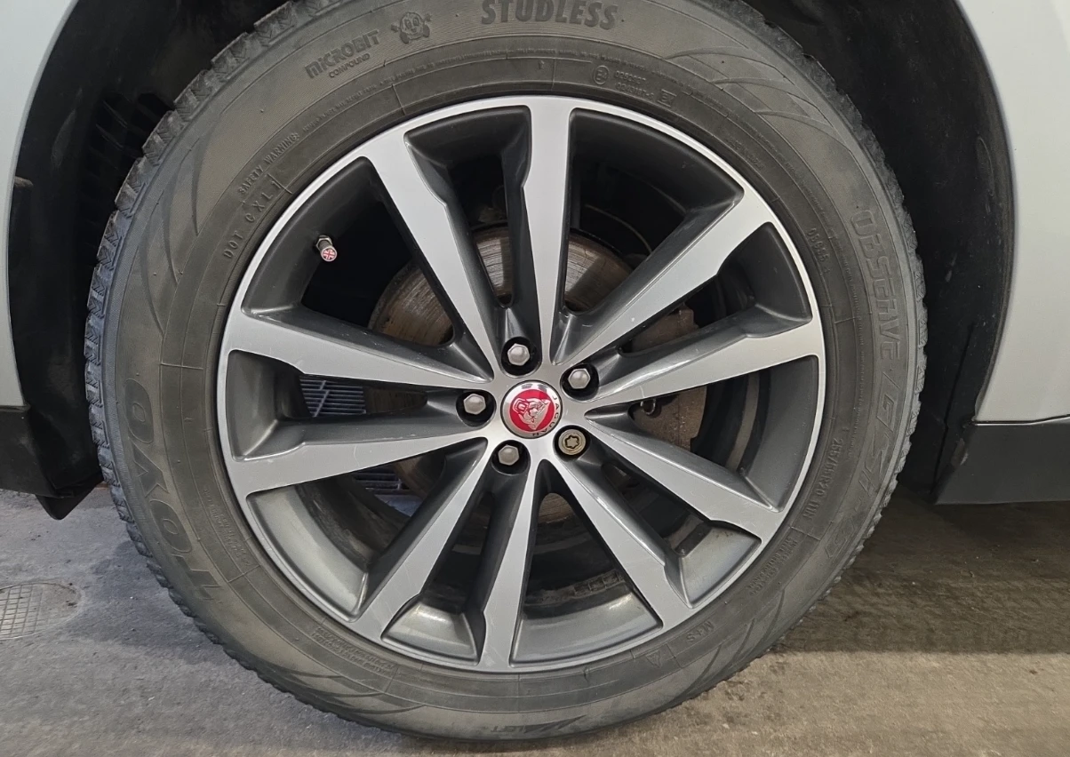 Jaguar F-PACE AWD* Prestige* CAM* Подгрев* Памет* Пано, снимка 7 - Автомобили и джипове - 55161679