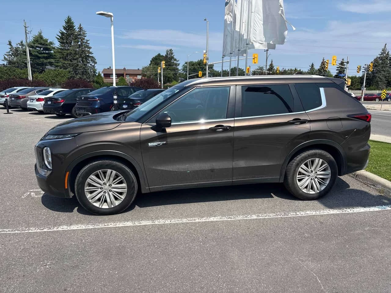 Mitsubishi Outlander * S AWC * АВТОКРЕДИТ БЕЗ ПЪРВОНАЧАЛНА ВНОСКА* , снимка 2 - Автомобили и джипове - 55419390