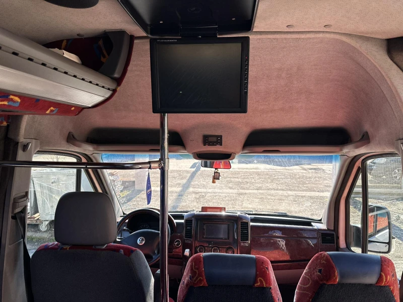 VW Crafter 2.5куб.(160к.с.)18+ 1места, снимка 9 - Бусове и автобуси - 49116166