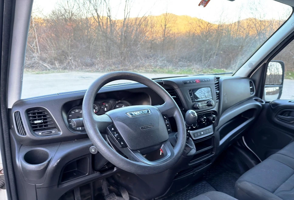 Iveco 35S18 3.0L* ЩОРИ* БОРД* КЛИМА* 4.20м, снимка 9 - Бусове и автобуси - 53787562