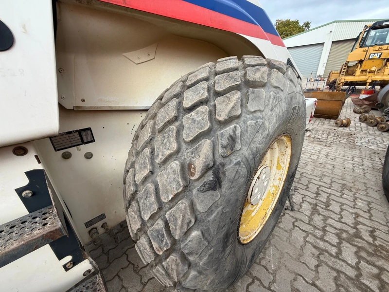 Валяк BOMAG BW 213 DH-4 BVC ЛИЗИНГ, снимка 6 - Индустриална техника - 52461639