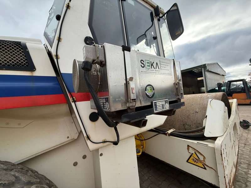 Валяк BOMAG BW 213 DH-4 BVC ЛИЗИНГ, снимка 14 - Индустриална техника - 52461639