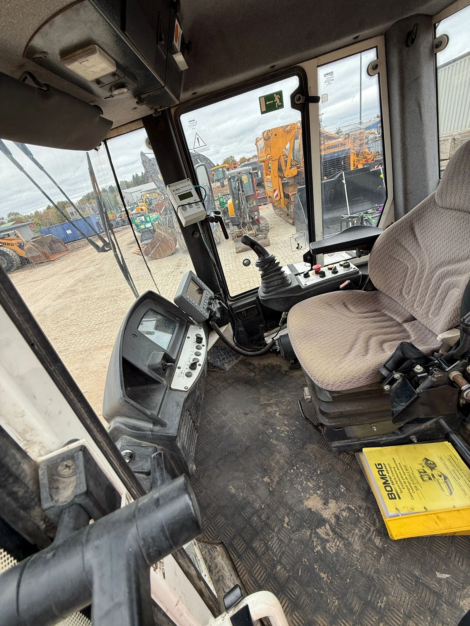 Валяк BOMAG BW 213 DH-4 BVC ЛИЗИНГ - изображение 8