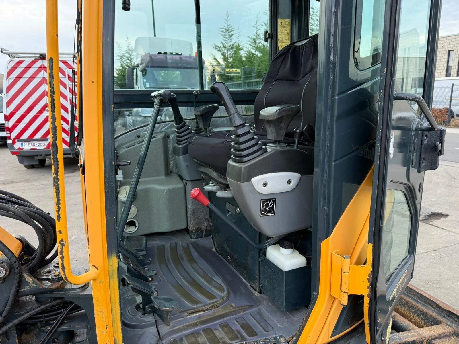 Багер Hyundai Robex 25z - изображение 6