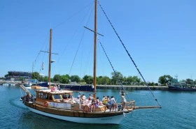 Моторна яхта Собствено производство, снимка 7 - Воден транспорт - 47516289