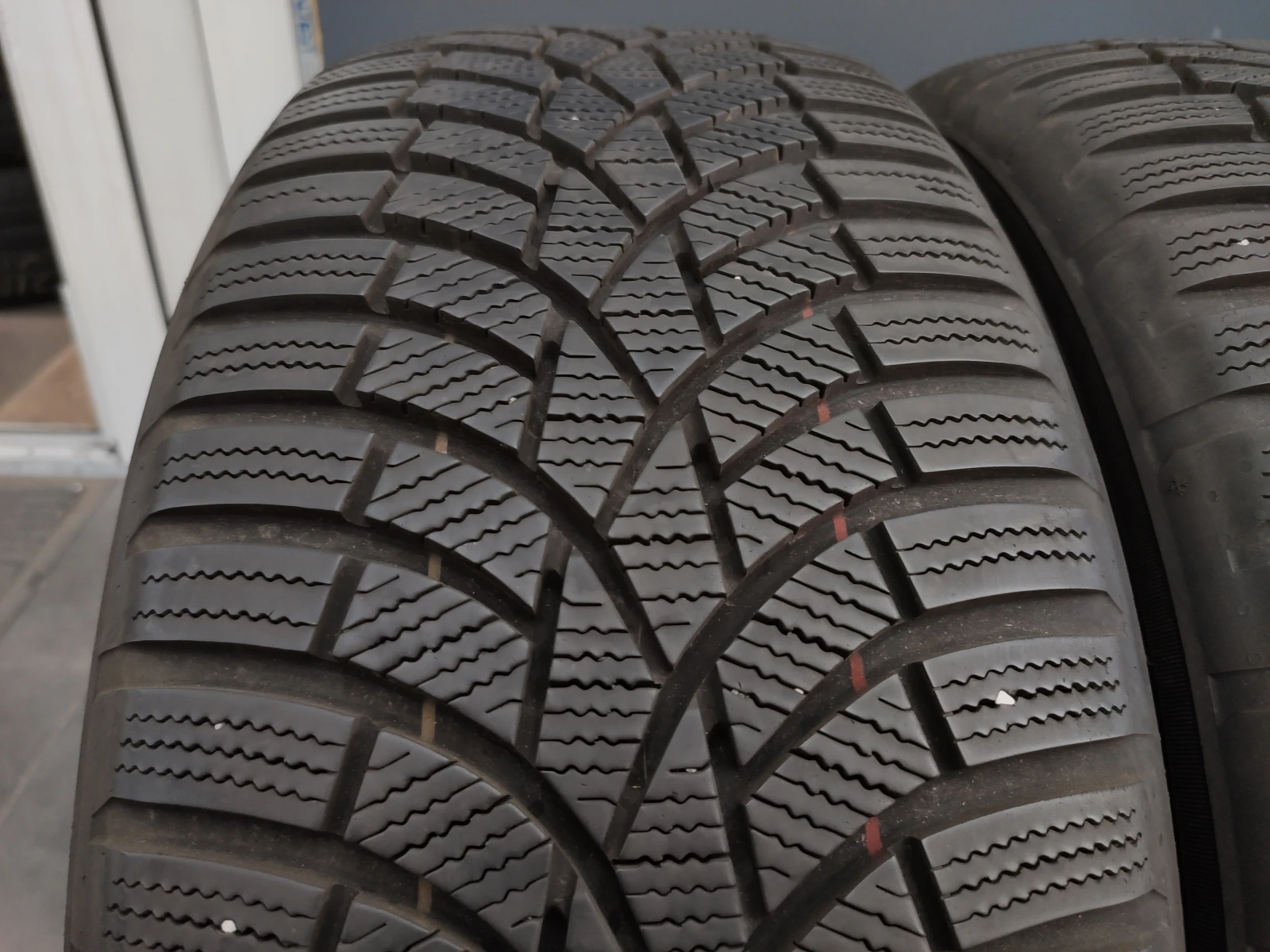  215/55R17 | Mobile.bg   1