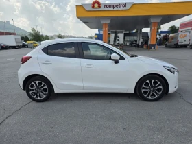 Mazda 2 1.5 skyactive automat, снимка 4