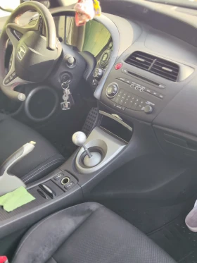 Honda Civic 1.8 - 8000 лв. / 4090.34 € - 45298507 6