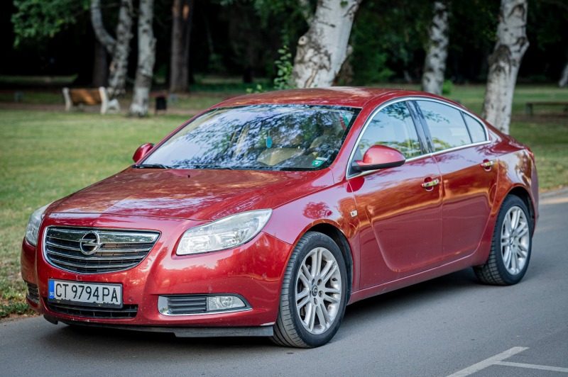 Opel Insignia 2.0 CDTI, снимка 2 - Автомобили и джипове - 46242929