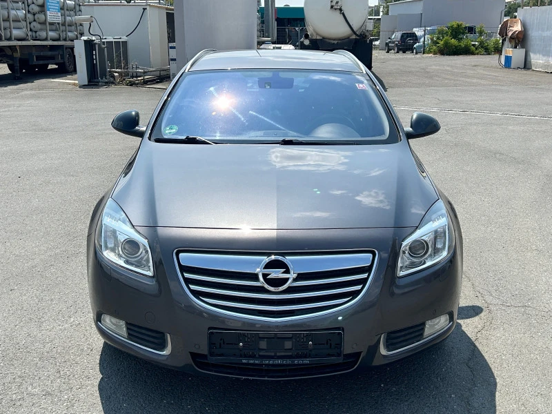 Opel Insignia 2.0 CDTI Sports Tourer, снимка 2 - Автомобили и джипове - 47390725