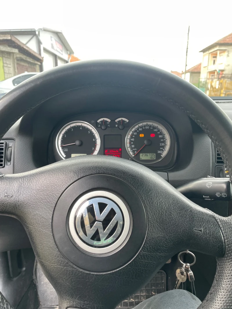 VW Golf 1.8T GTI, снимка 13 - Автомобили и джипове - 48418474