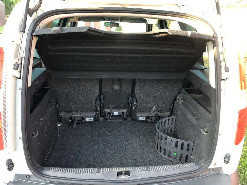 Skoda Roomster Scout 1.6TDI 105 к.с * Panorama, снимка 11 - Автомобили и джипове - 52349780