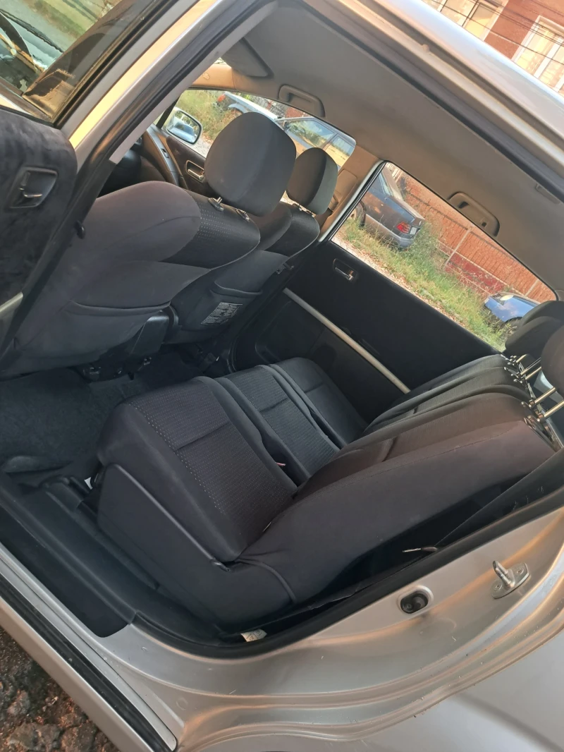 Toyota Corolla verso 2.2 d4d, снимка 7 - Автомобили и джипове - 52598791