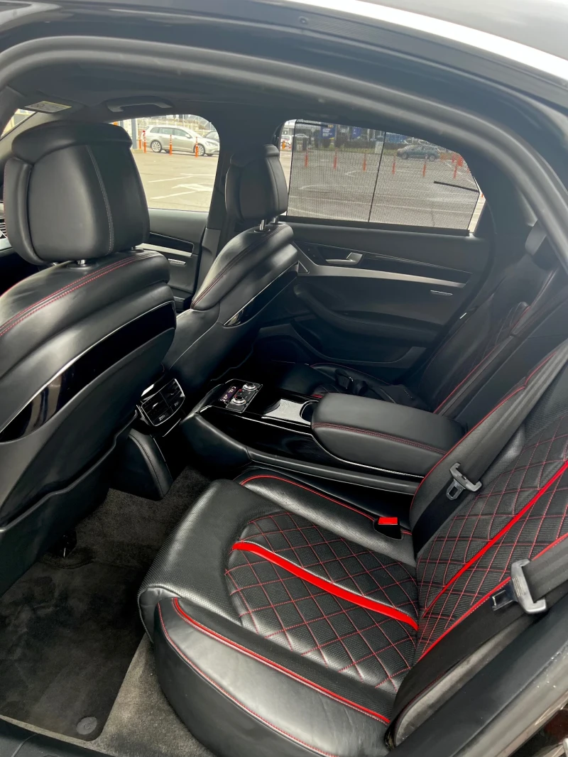 Audi A8  Exclusive  4.2 TDI Quattro Сервизна история, снимка 11 - Автомобили и джипове - 53288482
