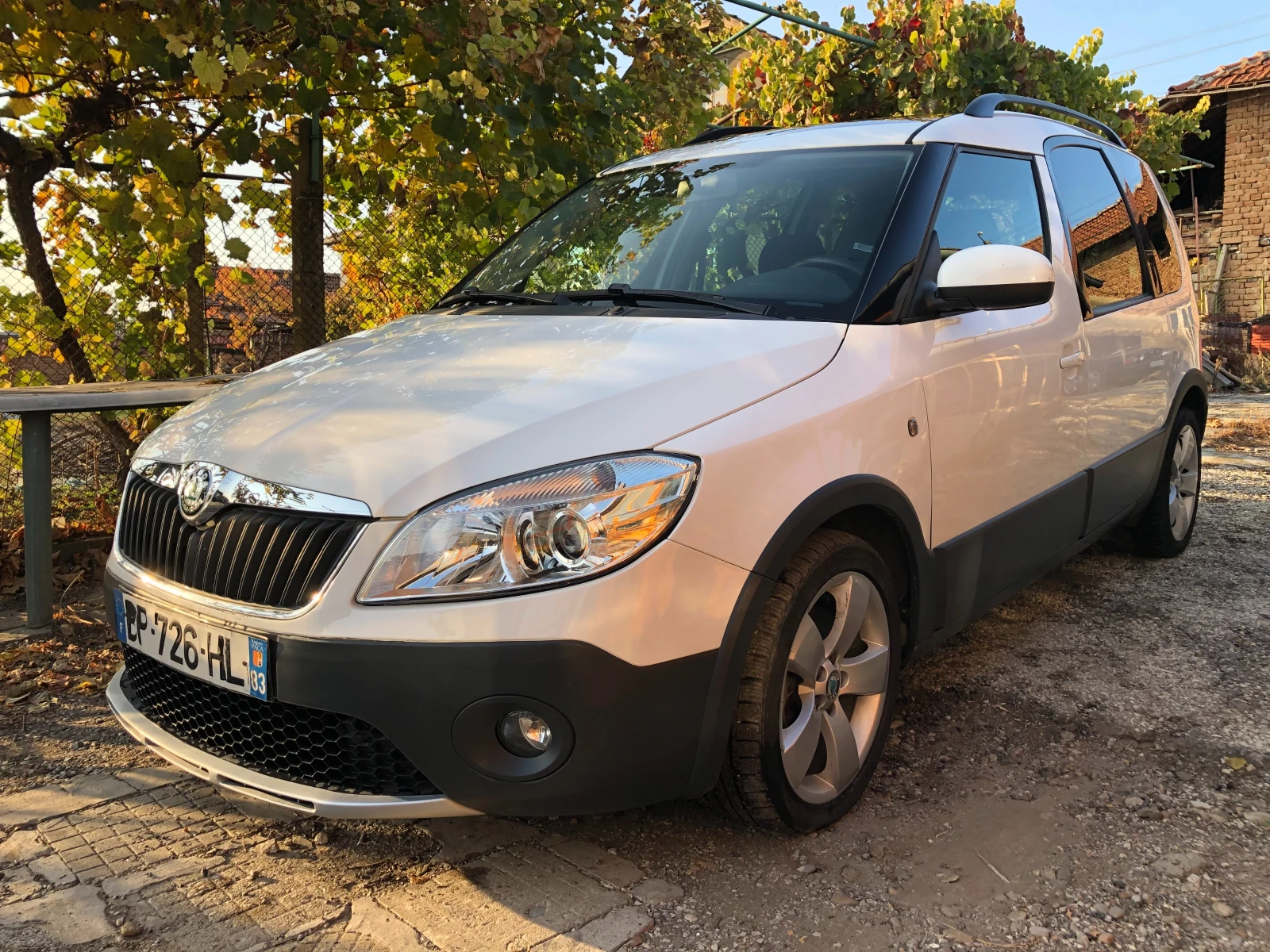 Skoda Roomster Scout 1.6TDI 105 к.с * Panorama, снимка 1