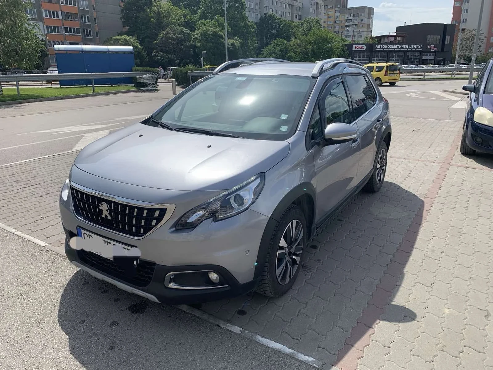 Peugeot 2008 Allure 1.2 THP 110 hp EAT6 - изображение 3