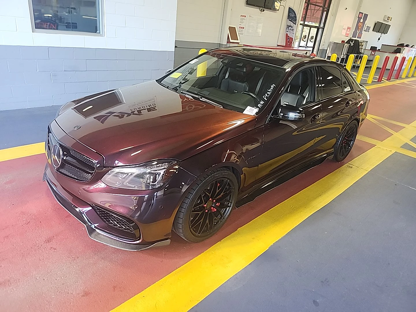 Mercedes-Benz E 63 AMG E63* S* 4MATIC* HARMON* KARDON* ДИСТРОНИК* ОБДУХВА - [1] 