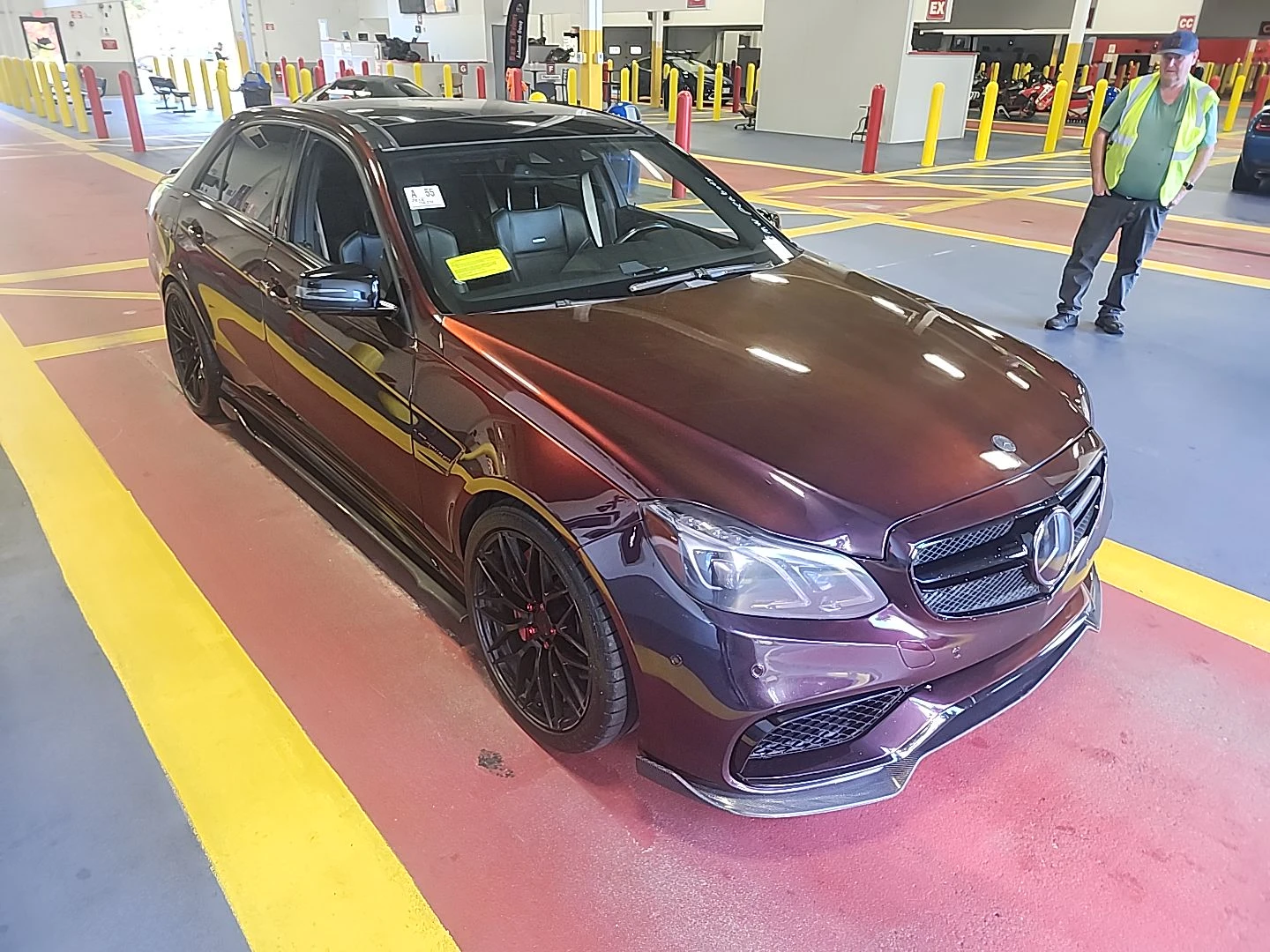 Mercedes-Benz E 63 AMG E63* S* 4MATIC* HARMON* KARDON* ДИСТРОНИК* ОБДУХВА - изображение 2