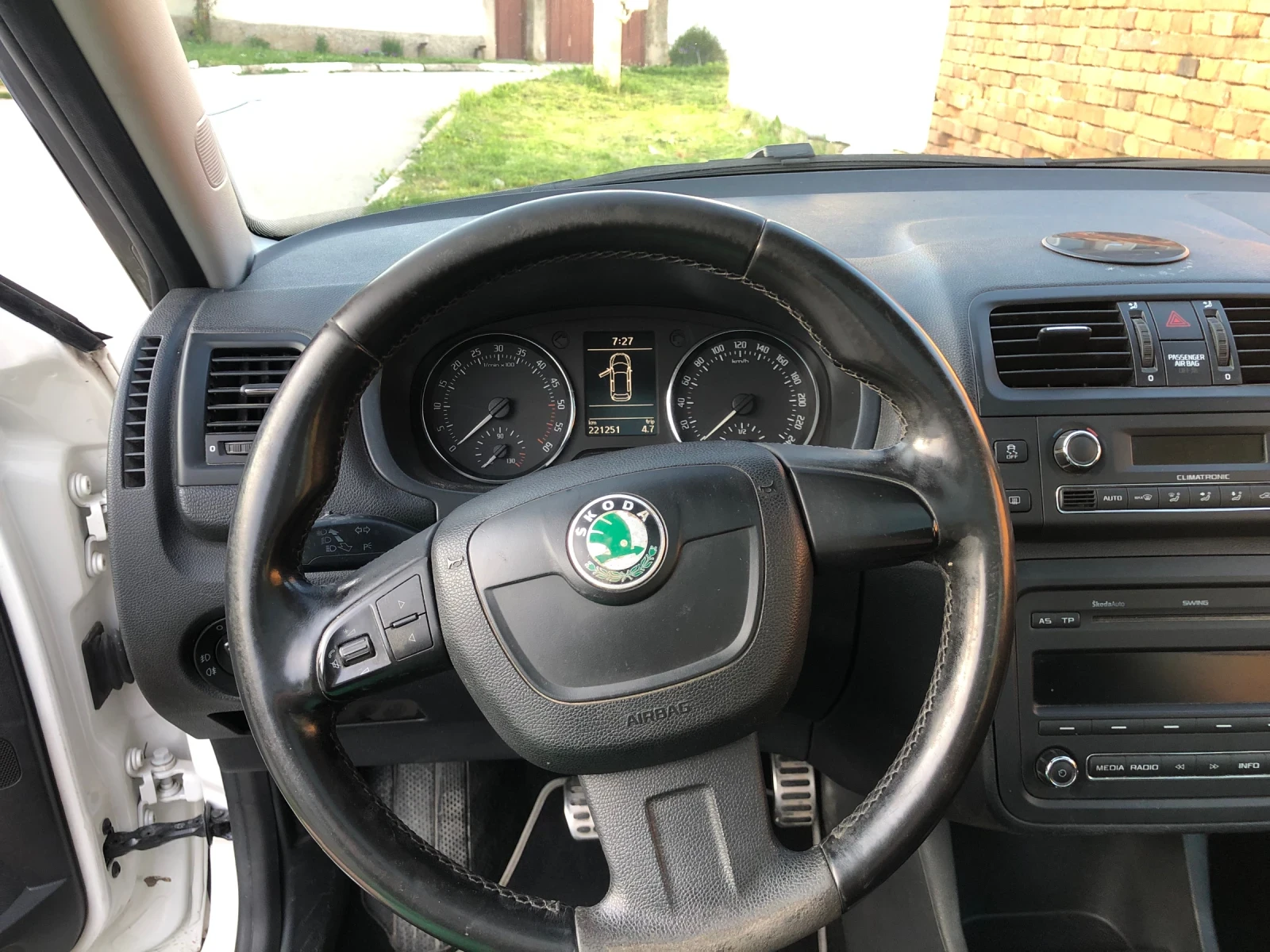 Skoda Roomster Scout 1.6TDI 105 к.с - изображение 5
