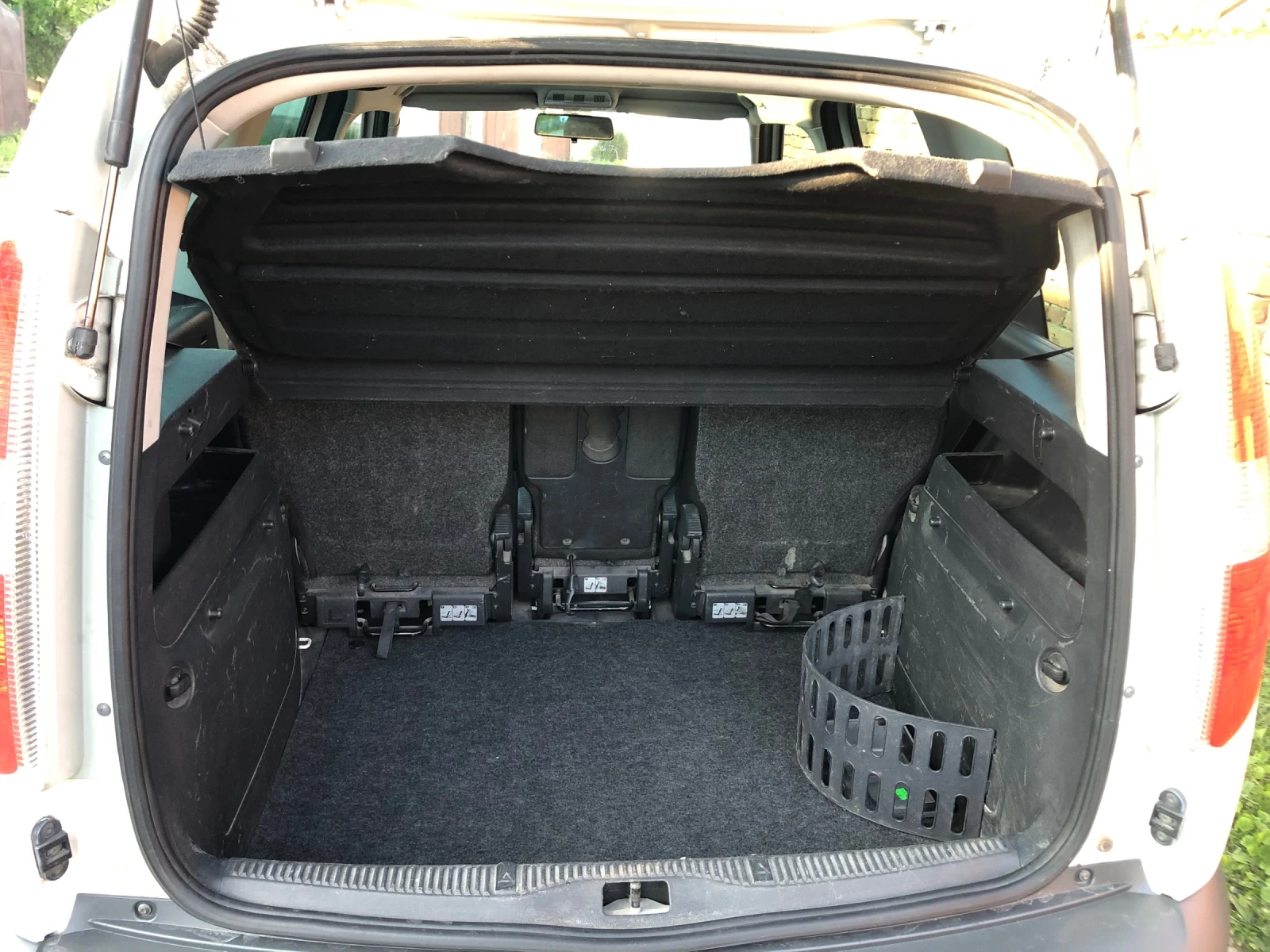 Skoda Roomster Scout 1.6TDI 105 к.с - изображение 10