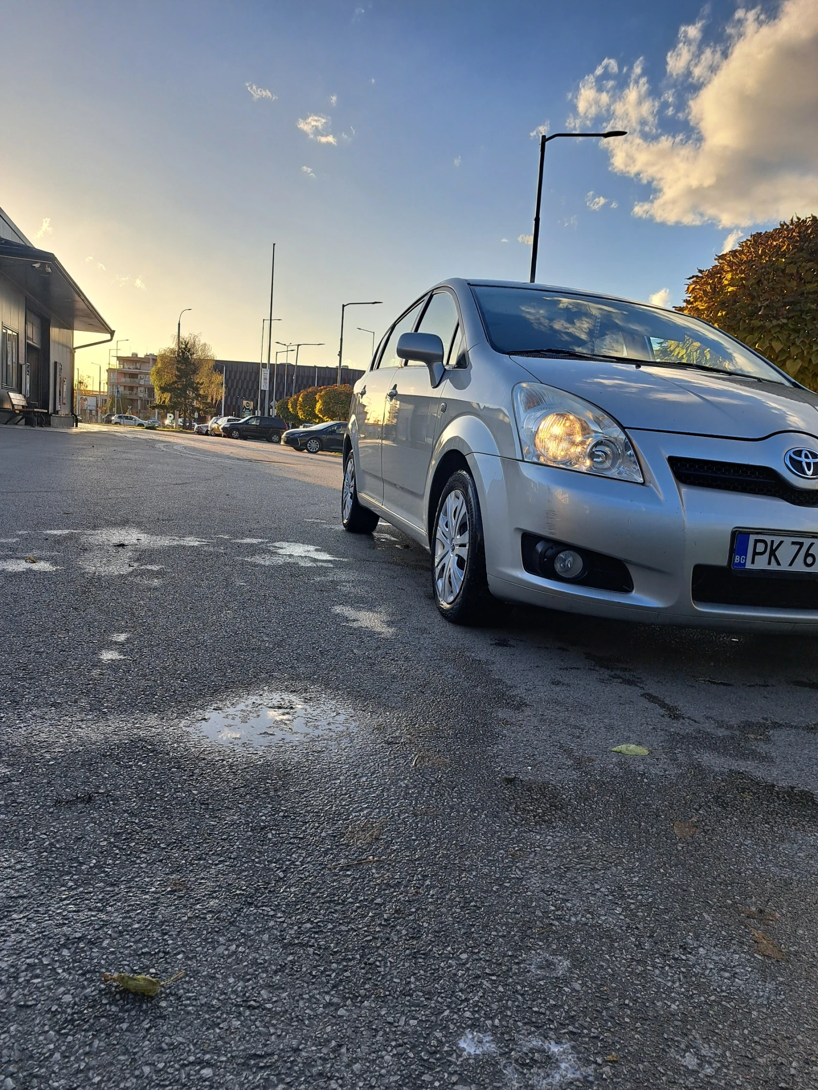 Toyota Corolla verso 2.2 d4d - изображение 3