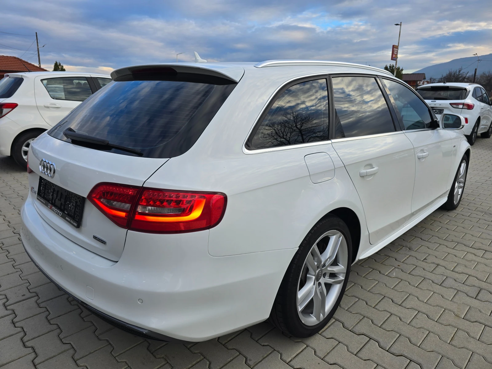 Audi A4 2.0TDI, 190к.с., 4х4, S-Line, Euro 6, Navi! - изображение 2