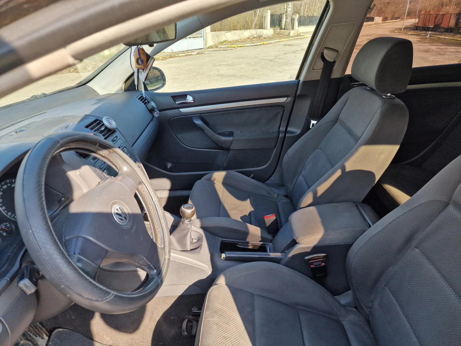 VW Golf 2.0TDI, снимка 8 - Автомобили и джипове - 54197573