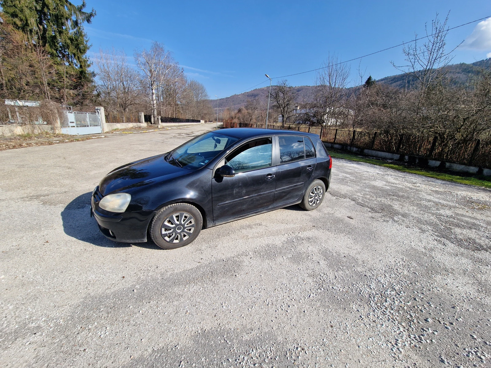 VW Golf 2.0TDI, снимка 3 - Автомобили и джипове - 54197573